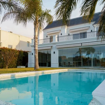 Confortable casa Estilo Francés - Los Lagos
