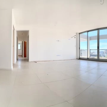 Excelente 4 amb,muy luminoso,a estrenar,edificio con SUM, PISICINA,PARRILLAS. Digno de ver