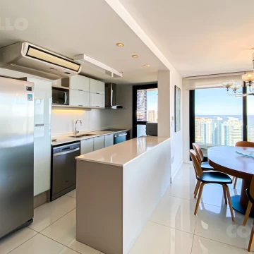 Departamento de 3 dormitorios en alquiler temporada Artower Playa Brava Punta del Este