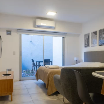 VENTA - MONOAMBIENTE C/PATIO - VILLA DEL PARQUE