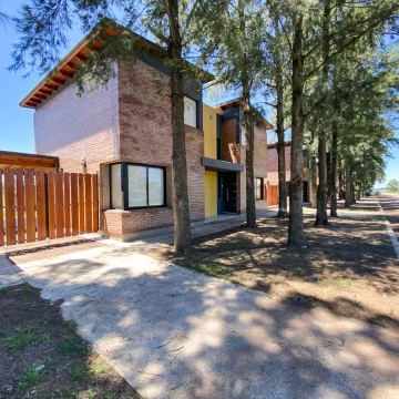 Condo del Pinar - Duplex dos dormitorios en venta en General Lagos