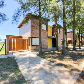 Condo del Pinar - Duplex dos dormitorios en venta en General Lagos