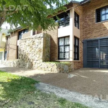 Casa en Candelaria  al 2200
