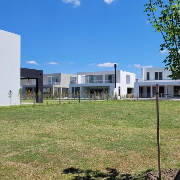 Lote FINANCIADO en Venta en el Barrio  Carpinchos - Nordelta