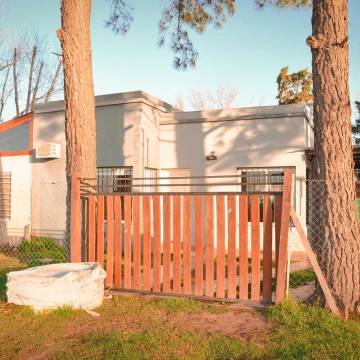 ALQUILA - DOS DORMITORIOS - LA CAROLINA