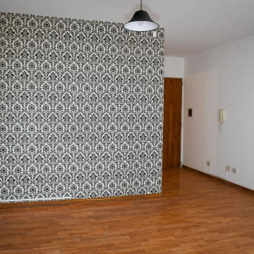 Departamento en Venta de 1 dormitorio en República De La Sexta
