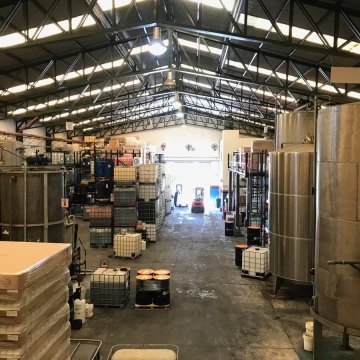 Excelente planta industrial de 1.250 m2 Ubicación privilegiada a 200 mts de  RP4