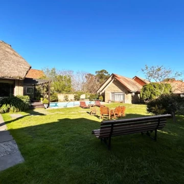Casa en  Carrasco 