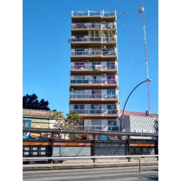 Av Alberdi y Av Carballo - 1 dormitorio al frente