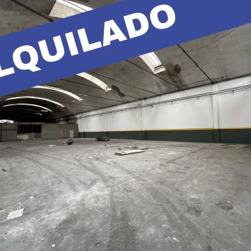 DEPOSITO EN INMEJORABLE UBICACION SOBRE PANAMERICANA OLIVOS - ALQUILADO