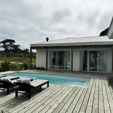 Casa en venta 5 dormitorios en Barrio privado Pinar del Faro Jose Ignacio