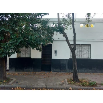 CASA DE 2 DORMITORIOS EN ARROYITO
