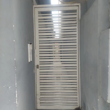 CASA INTERNA DE PASILLO A LA VENTA ARROYITO