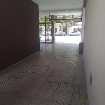 Venta de doble cochera en Flores Norte 