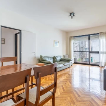 VENDIDO Venta Departamento de 3 ambientes con dependencia en Caballito.