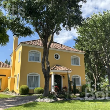 Casa - Francisco Alvarez