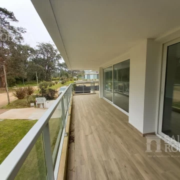 VENTA: 3 DORMITORIOS  A ESTRENAR DE LUJO PLAYA BRAVA - Ref:3977155