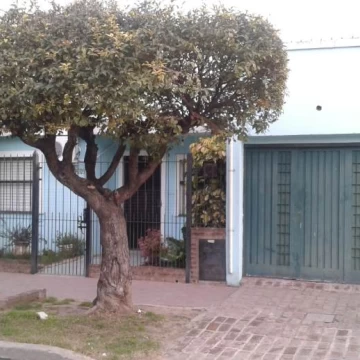 AQUINO 2400