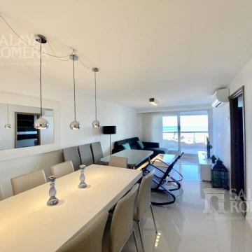 Venta Departamento de  3 dormitorios   dependencia  de servicio, playa Brava SAP2635094