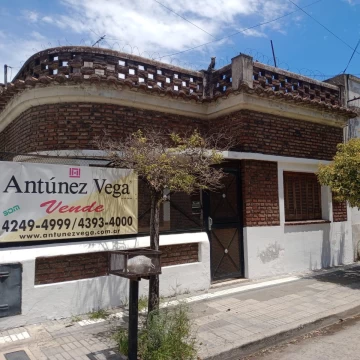 Casa en  VEnta de 3 ambientes con patio