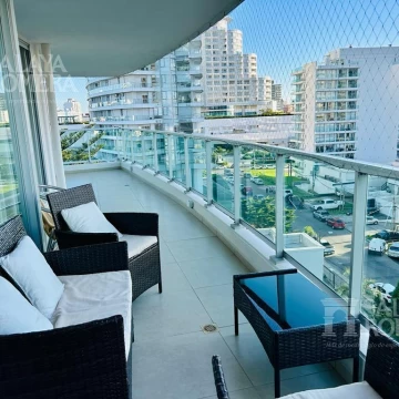 Alquiler temporal apartamento 3 dormitorios en Punta del Este  