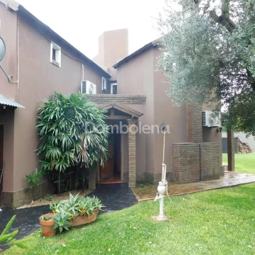 Casa Quinta  en Venta en Villa Zapiola (Paso del Rey), Moreno, G.B.A. Zona Oeste