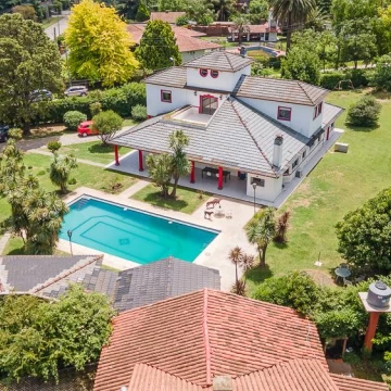 Venta Casa de 6 ambientes en el Barrio Parque El Trébol, Eze