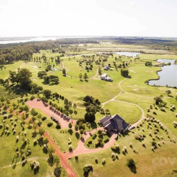 Lote de 1952 m2 en Carmelo Golf 100% financiado