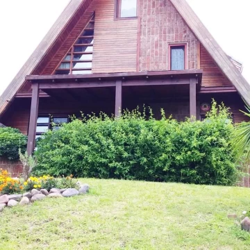 Casa en alquiler de temporada 3 dormitorios Pinares Punta del Este