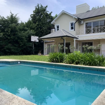 Casa en Venta, 3 suits. Bermudas Barrio Privado Pilar - RETASADA -