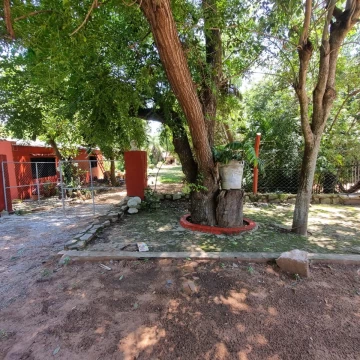 Propiedad en venta con ubicación estratégica en Areguá / 1.600m2