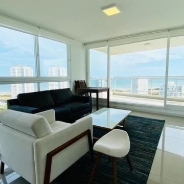 Apartamento 2 dormitorios 3 baños con vista al mar sobre Roosevelt - Punta del Este