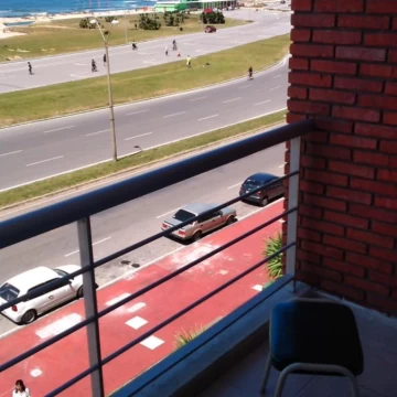 Apartamento de 2 dormitorios - Playa Brava