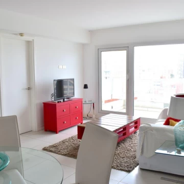 Venta apartamento 2 dormitorios con terraza en Península, Punta del Este