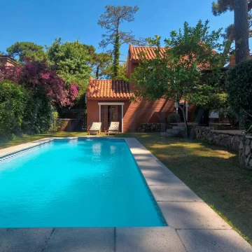 Alquiler Casa 3  Dormitorios con Piscina Playa Mansa Punta del Este