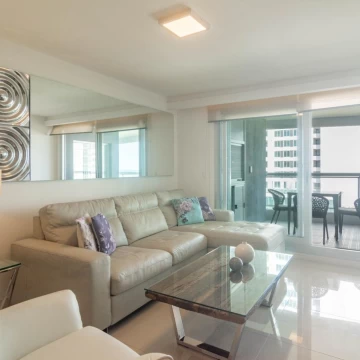 Venta y Alquiler Anual Apartamento 4 Dormitorios Playa Brava