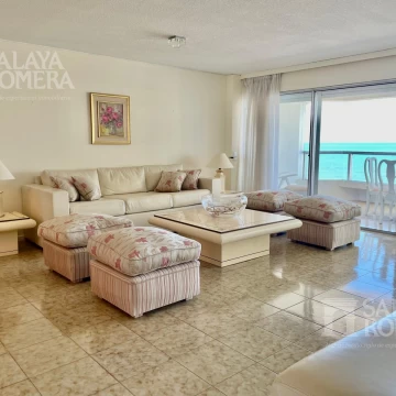 Departamento en  alquiler temporal 4 dormitorios en Punta del Este 