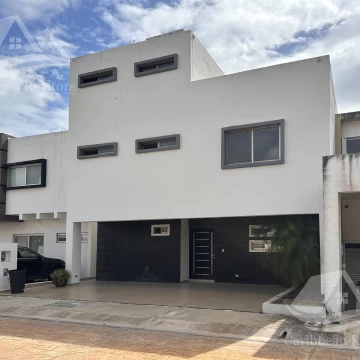 Casa en Venta en Arbolada Cancun