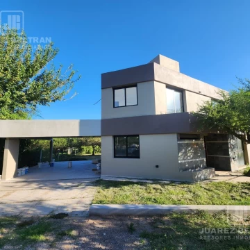 Venta - Casa de 3 dormitorios - Villa Catalina - Rio Ceballos