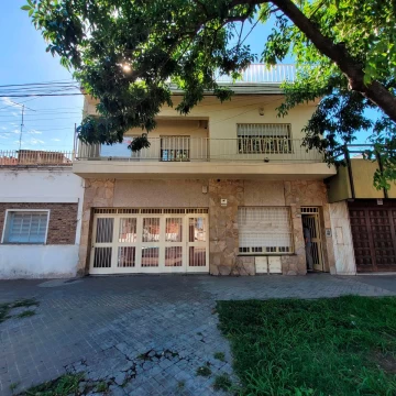 Avellaneda 2500 - Casa en venta de 3 dormitorios Planta Alta - Rosario Bella Vista