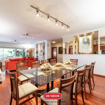 Casa en  venta en Country Jockey Club de 5 Dormitorios