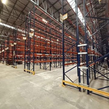 Depósito en Alquiler con racks -15.500m2 - Garin