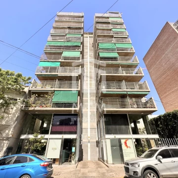 Cochera en venta Rosario, Centro.