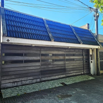 Venta Casa de 3 dormitorios y garaje para 2 autos - La Tablada, Rosario