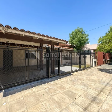 Venta Chalet Casa Lote Propio 3 ambientes con cochera para 2 autos y patio