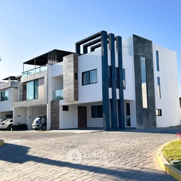 CASAS PERSONALIZADAS EN PREVENTAEN FRACCIONAMIENTO ALTANA, Cerca de Plaza San Diego