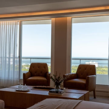 Apartamento en Venta de 3 Dormitorios - Punta del Este