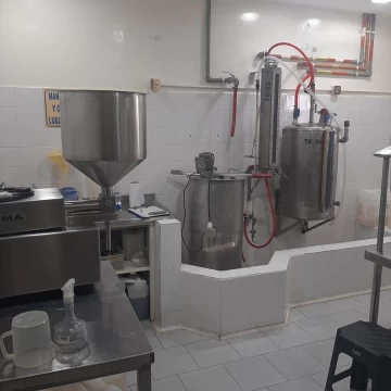 LABORATORIO VETERINARIO BARADERO - 1.700 M2 - En venta