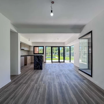 1740586360.jpg