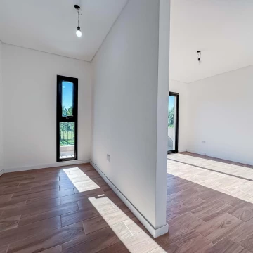 1740586364.jpg
